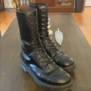 Dr. Martens men’s size 10 women’s 11